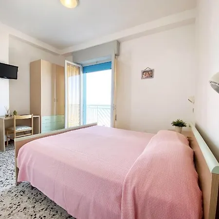Dinarica Отель 3*