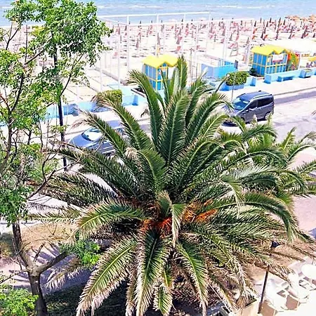 Hotel Dinarica Marotta