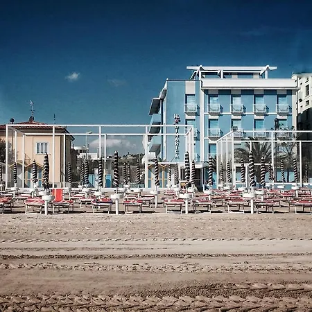 Hotel Dinarica Marotta