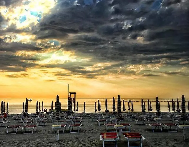 Dinarica Hotel Marotta