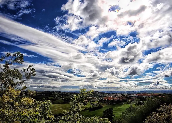 Hotel Dinarica Marotta